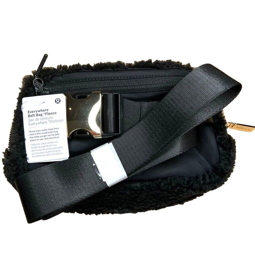 Lululemon Everywhere Belt Bag FLEECE SHERPA Black - Picture 6 of 9